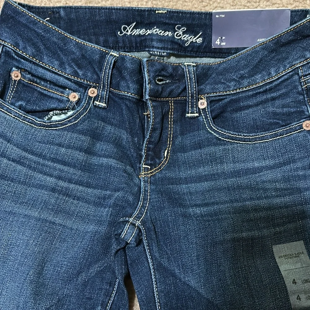 Women’s American Eagle Straight Jeans - Size 4 Long - Picture 3 of 5